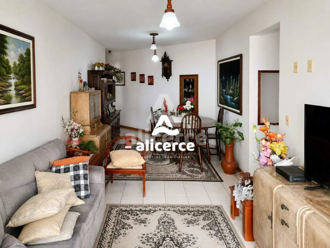 Imagem Apartamento com 3 Quartos, sendo 01 Suíte e 123m² à Venda em Capoeiras, Florianópolis