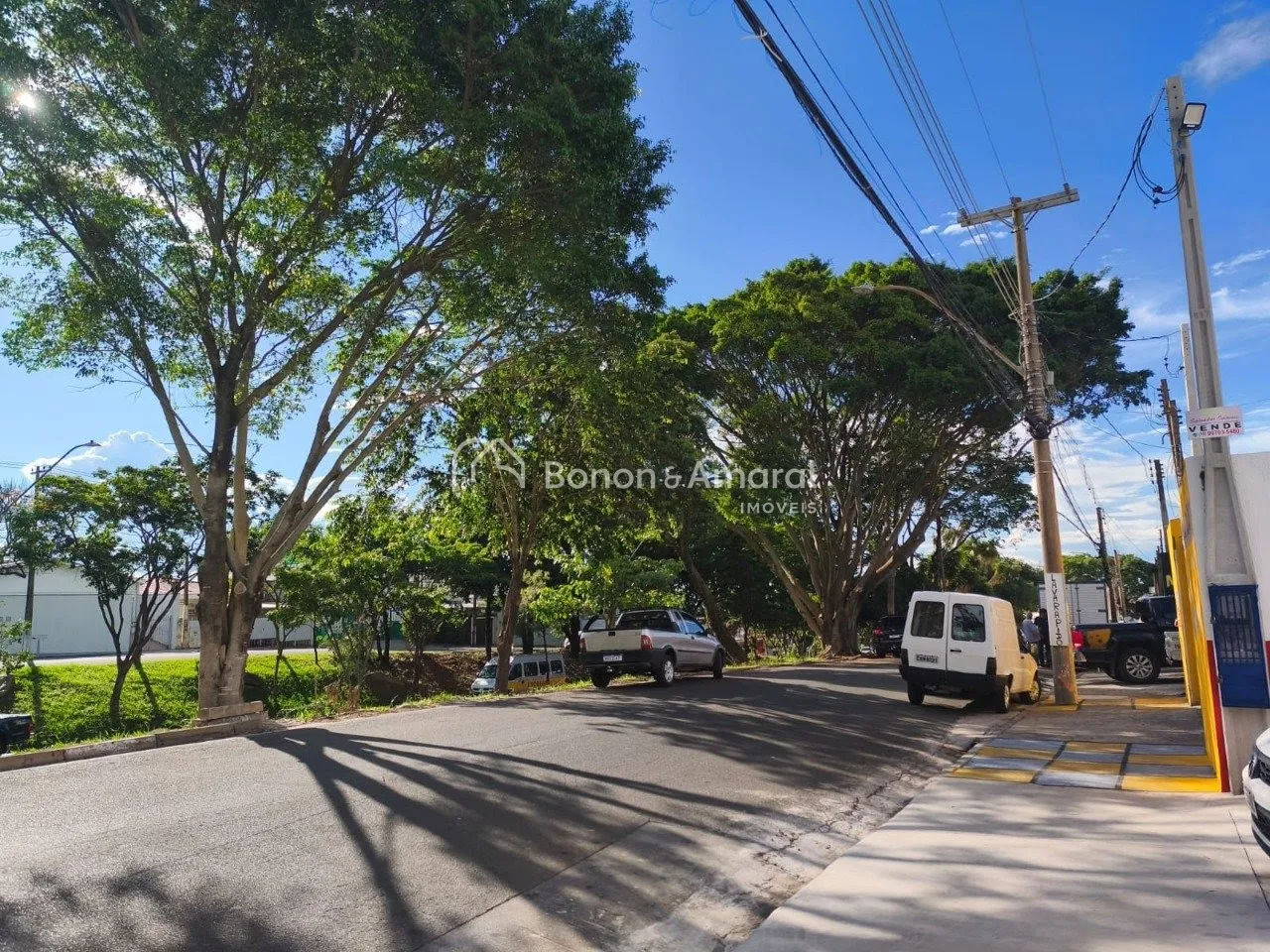 Imagem Galpão para venda na Vila Georgina em Campinas, 3 vagas na frente, 350 m²