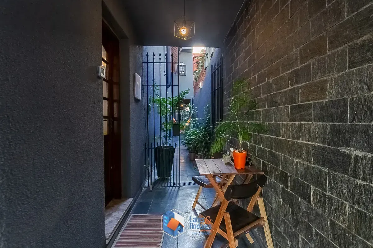 Imagem Casa para venda em Jardim Aeroporto com 3 quartos, sendo 1 suíte, 229m²