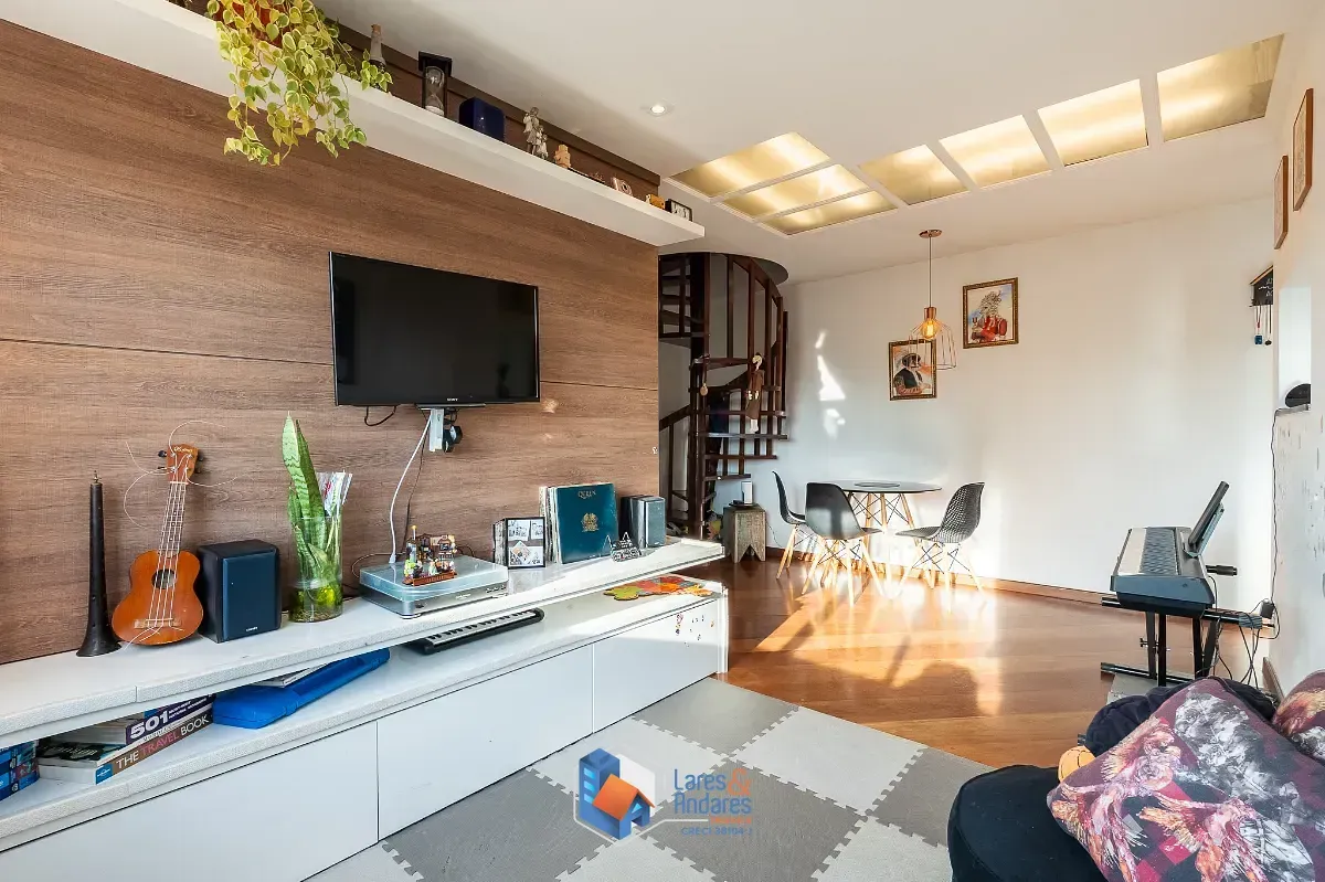 Imagem Cobertura para venda em Vila Gumercindo com 3 quartos, sendo 1 suíte, 107m²