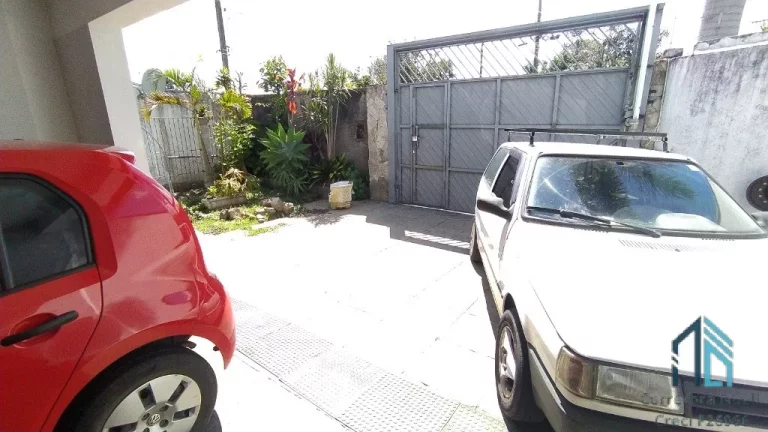 Imagem Casa a venda, 03 quartos c/suíte espaço nos fundos, área de lazer no Barreirinha/Abranches em Curitiba PR
