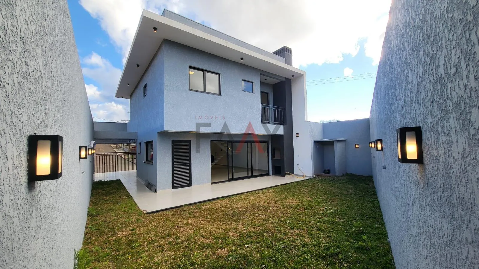 Imagem Sobrado à venda com 3 quartos, VILA BUCH, GUARAPUAVA - PR