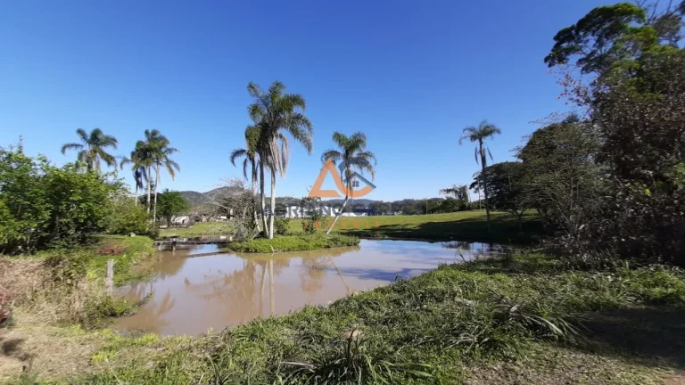 Imagem Adriano Carpes Imóveis vende terreno grande as margens da BR 101 em Balneário Piçarras.