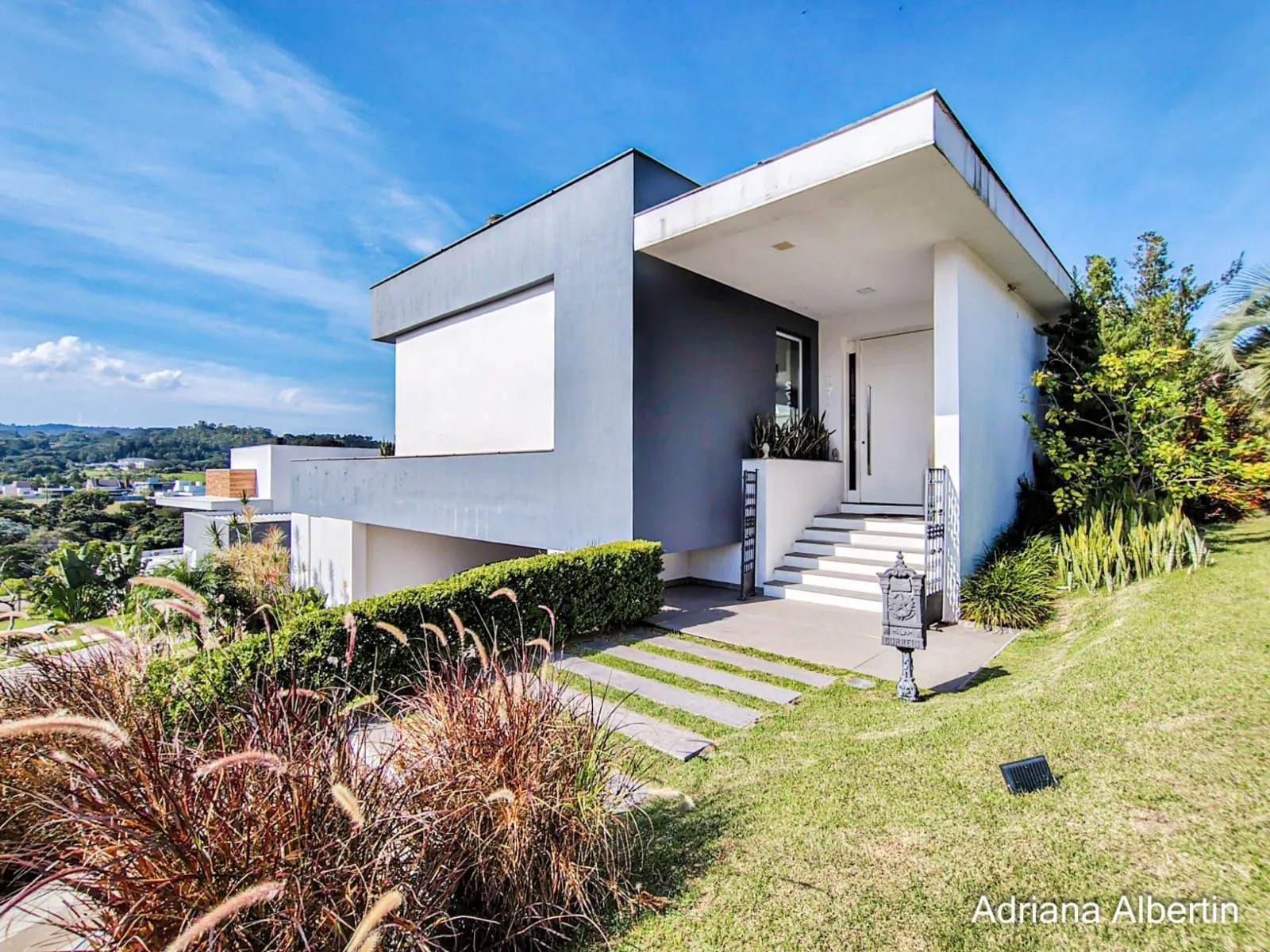 Imagem Casa com 660m² no Alphaville Porto Alegre para quem quer espaço, vista e personalidade - sem cair no padrão genérico