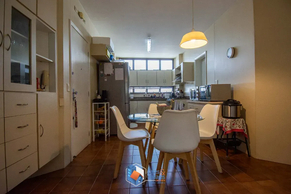 Imagem Apartamento para venda em Campo Belo com 4 quartos, sendo 2 suítes, 209m²