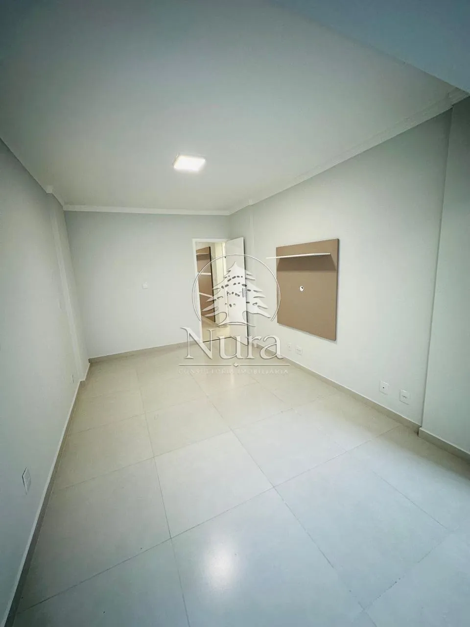 Imagem Apartamento de 2 quartos, 63m² no bairro Ponta da Praia, em Santos