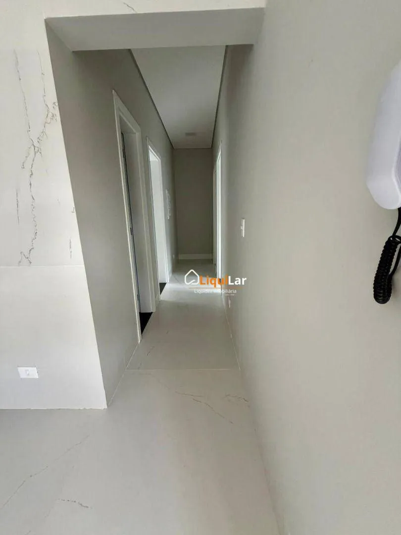 Imagem Casa à Venda no Bairro Tiradentes com 3 Quartos, Suíte e Área Gourmet Próxima à Lagoa Itatiaia