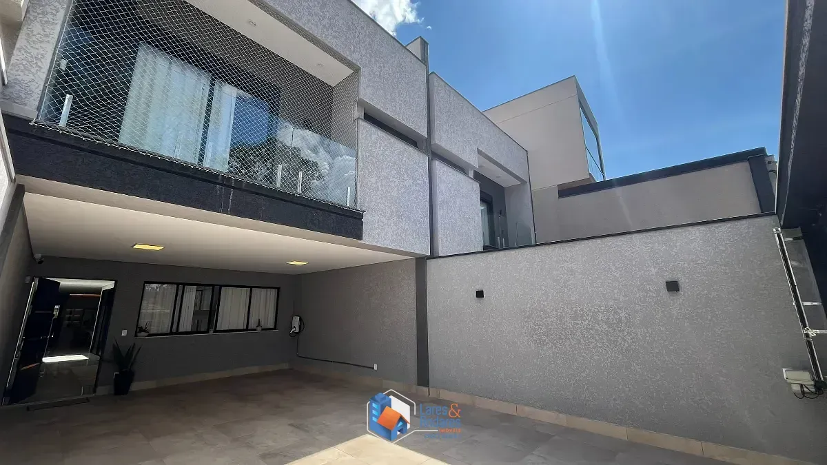 Imagem Sobrado para venda em Vila Pirituba com 4 quartos, sendo 2 suítes, 190m²