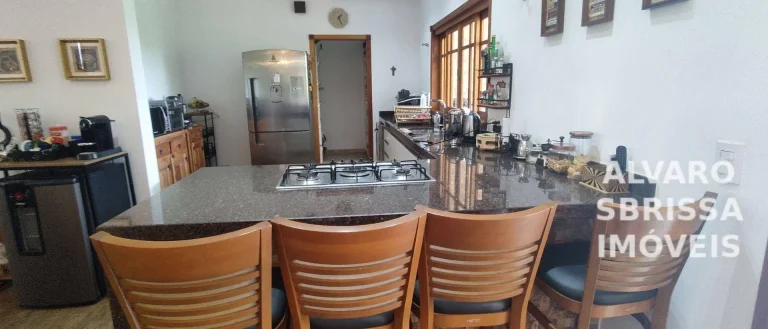 Imagem Oportunidade este imóvel estuda permuta. Casa com lago e 5 suítes no condomínio Mangueiras - Itu/SP