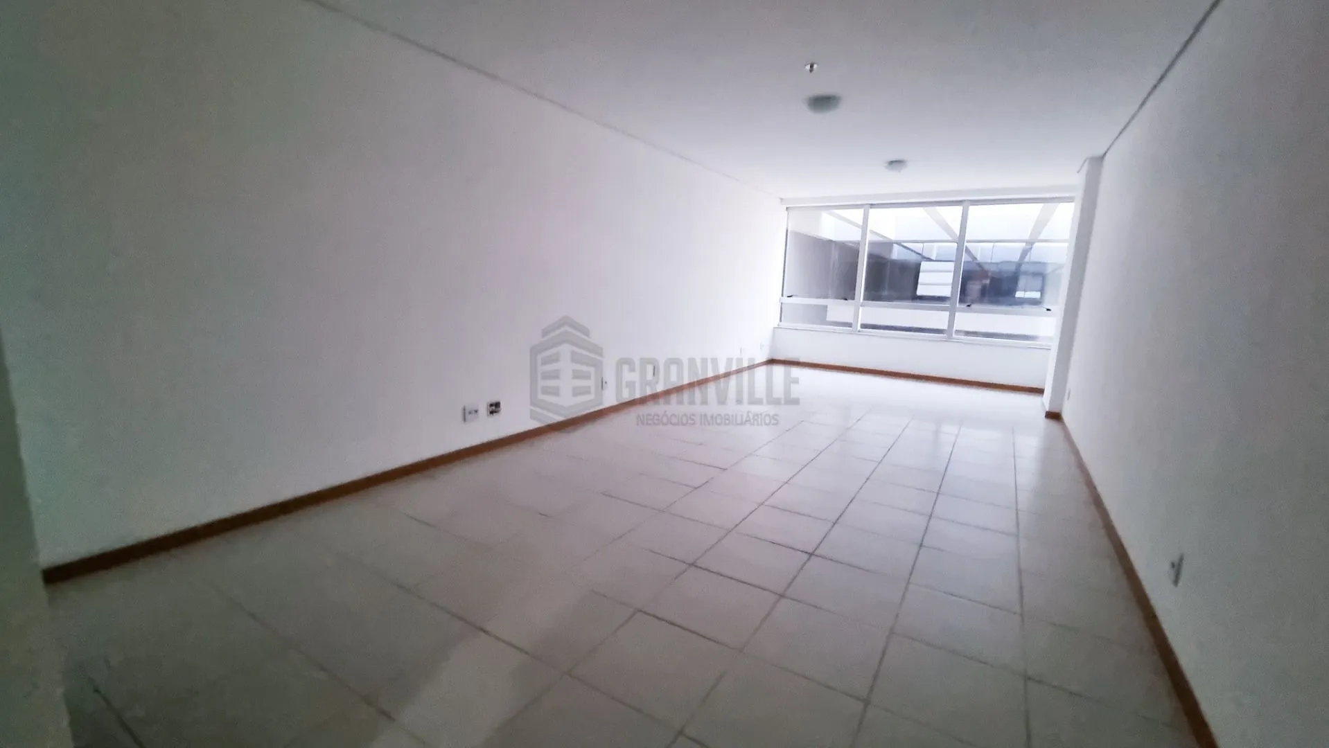Imagem SALA COMERCIAL em BRASÍLIA - DF, ZONA INDUSTRIAL