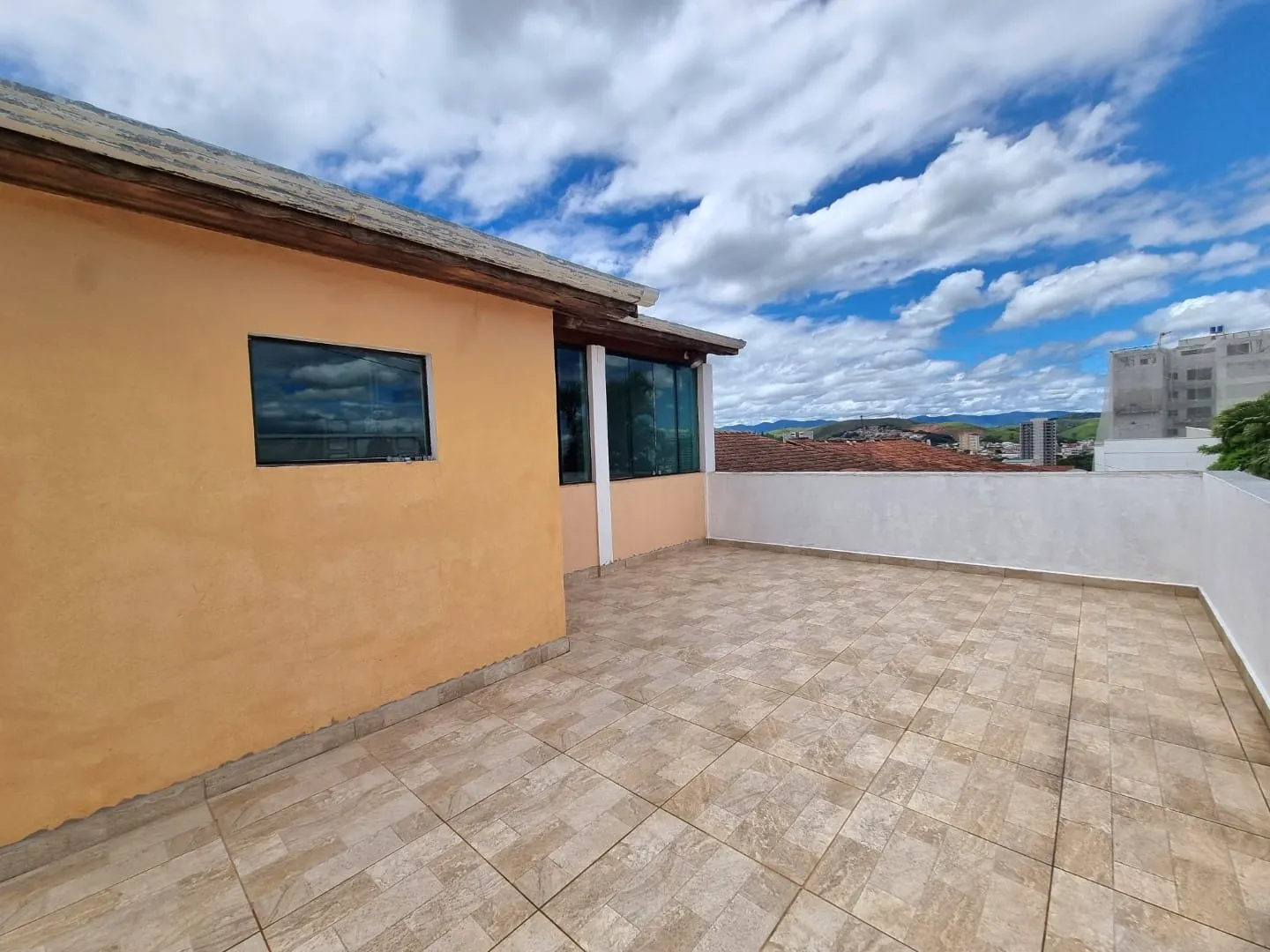 Imagem Casa à venda 4 Quartos, 4 Suites, 3 Vagas, 300M², Nova Guará, Guaratinguetá - SP