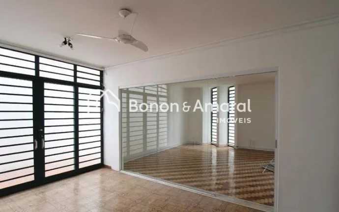 Imagem Excelente casa comercial ou residencial, perfeita tanto para instalação de clínicas e empresas qu...