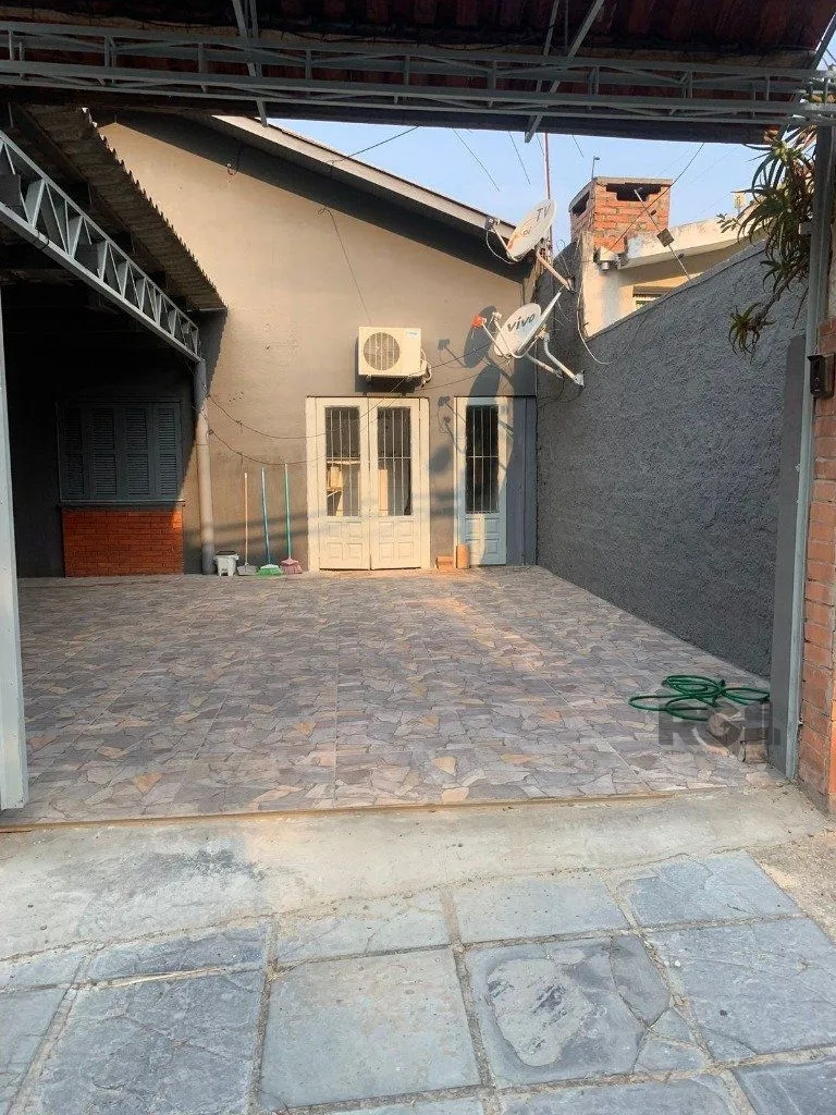 Imagem Vende-se casa 3 quartos com suíte e 3 vagas de garagem - 130m² - Jardim Itu Sabará