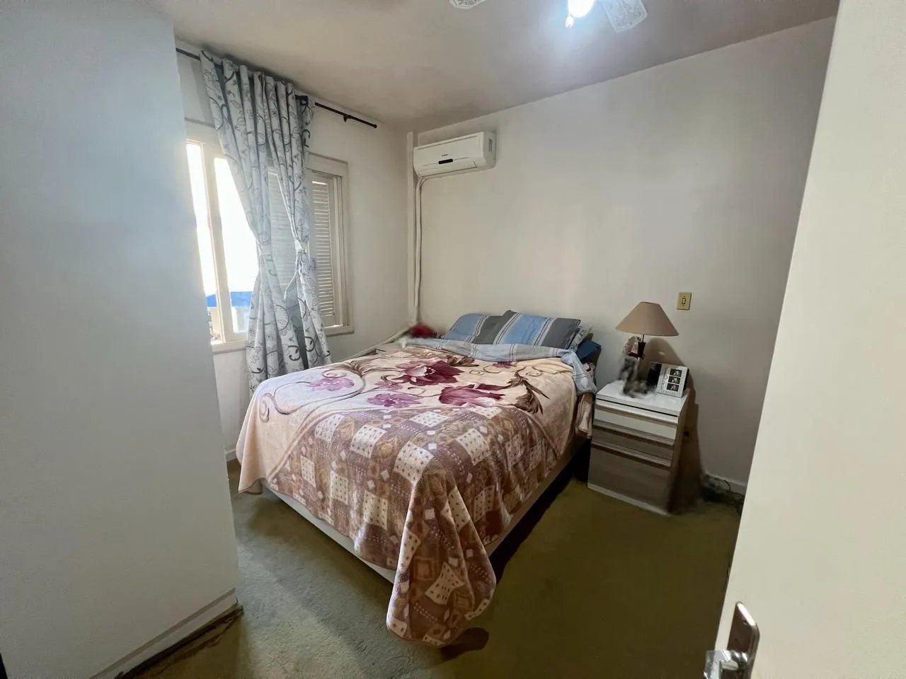 Imagem Apartamento 3 dormitorios, 1 suite, 2 vagas de garagem mais dependência de empregada no bairro tristeza.