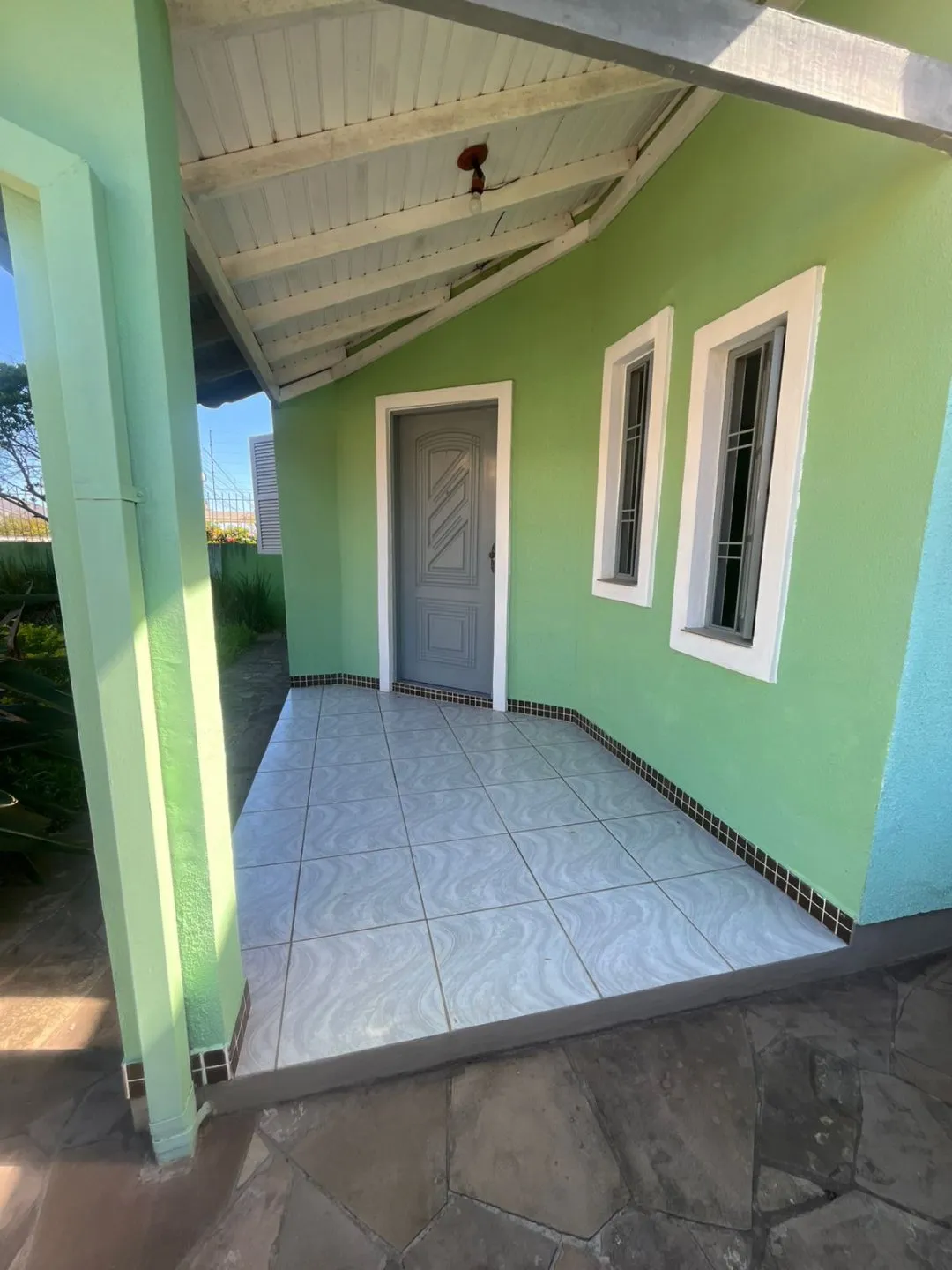 Imagem CASA À VENDA EM VIAMÃO - BAIRRO VIAMÓPOLIS! Excelente oportunidade para quem busca espaço, conforto e uma localização privilegiada!