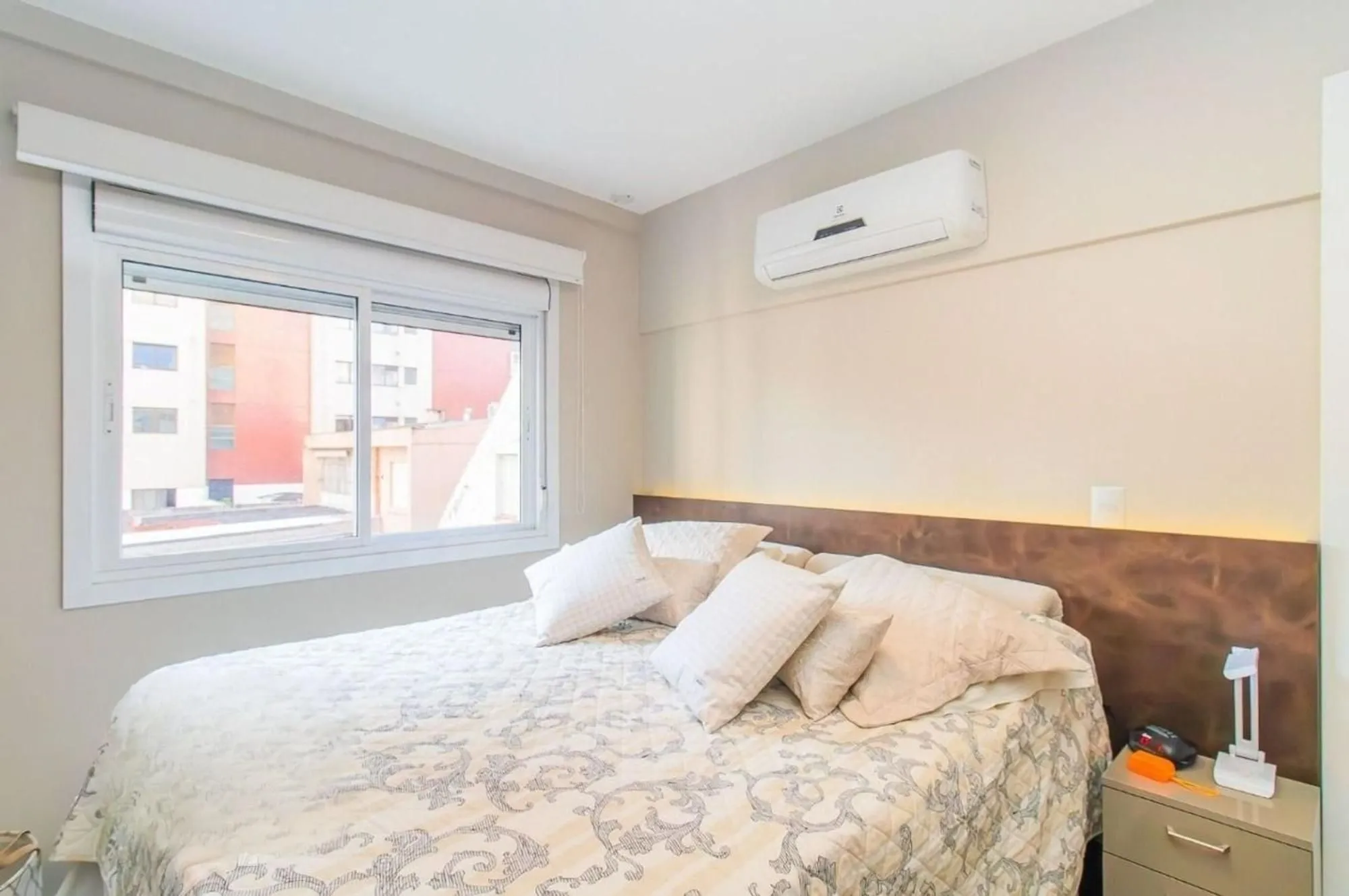Imagem Apartamento com 83m² e 2 dormitórios, 2 suítes, 3 vagas no bairro Petrópolis
