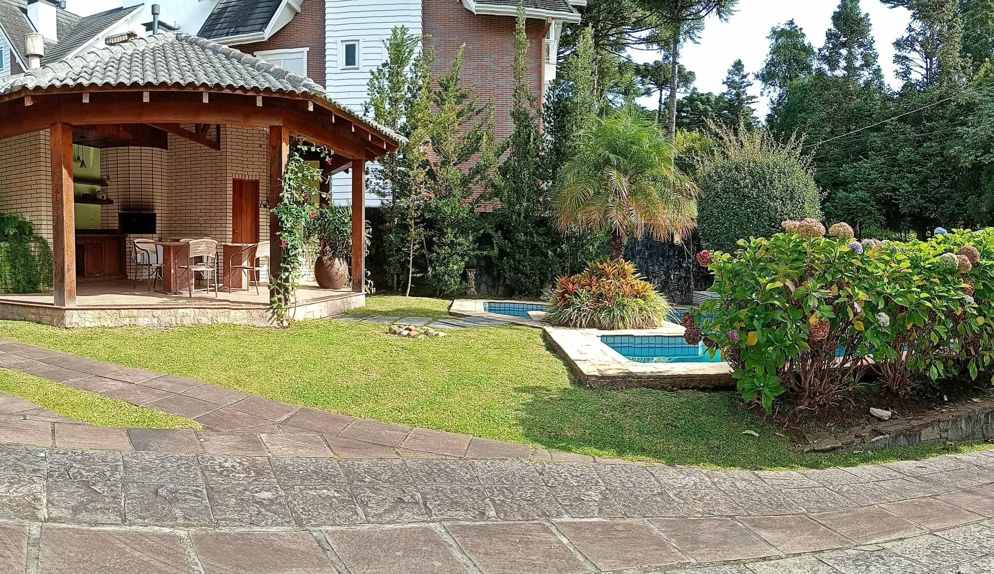 Imagem Casa em Canela, Alto Padrão, Mobiliada 390m2