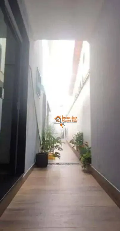 Imagem Sobrado com 3 dormitórios à venda, 180 m² por R$ 850.000 - Vila Carmela I - Guarulhos/SP
