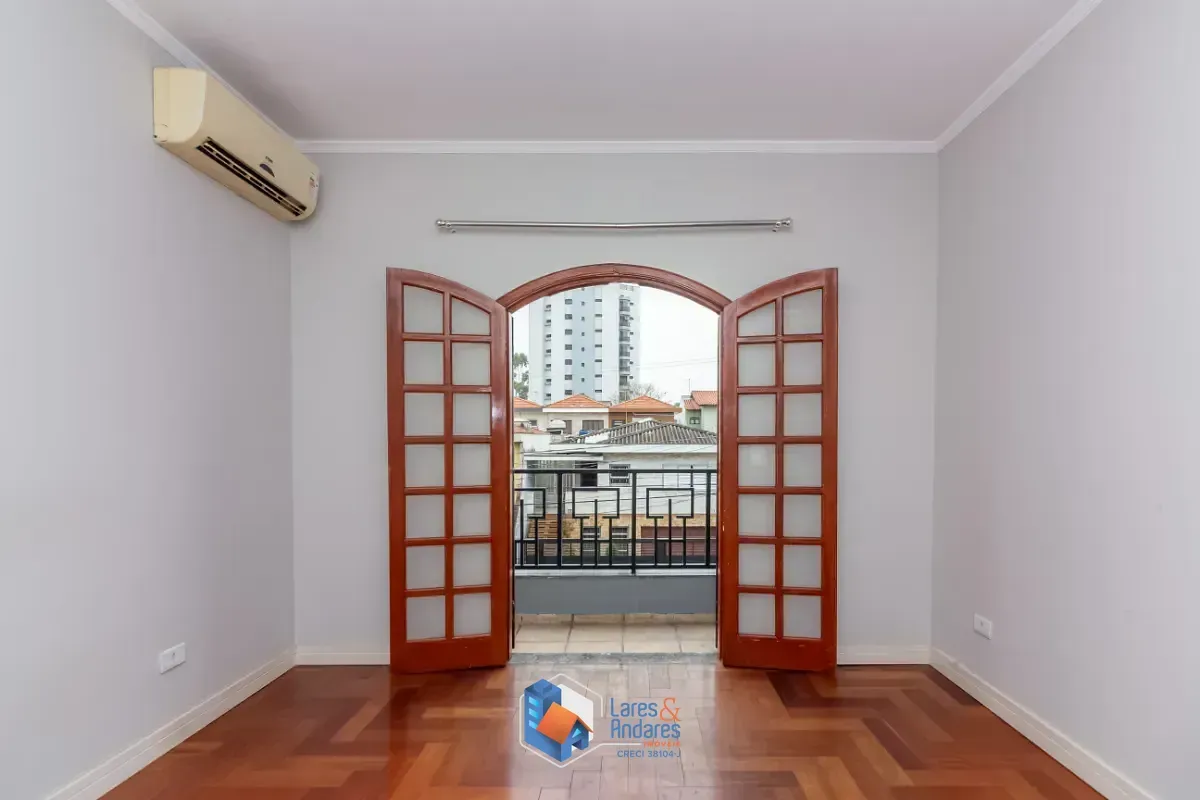 Imagem Sobrado para venda em Jardim Avelino com 3 quartos, sendo 1 suíte, 207m²