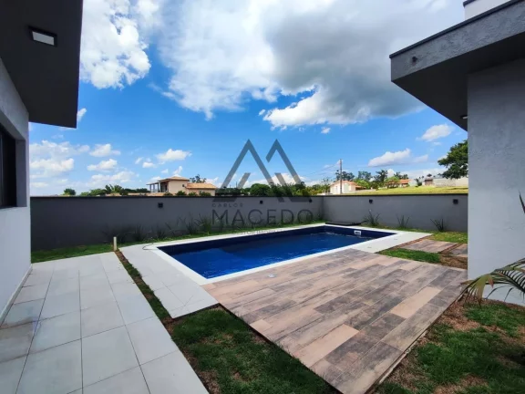 Imagem Casa térrea com 3 suítes e mobiliada - Ninho Verde 1