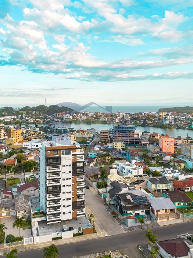 Imagem Apartamento a venda com 2 dormitorios no centro de Torres/RS