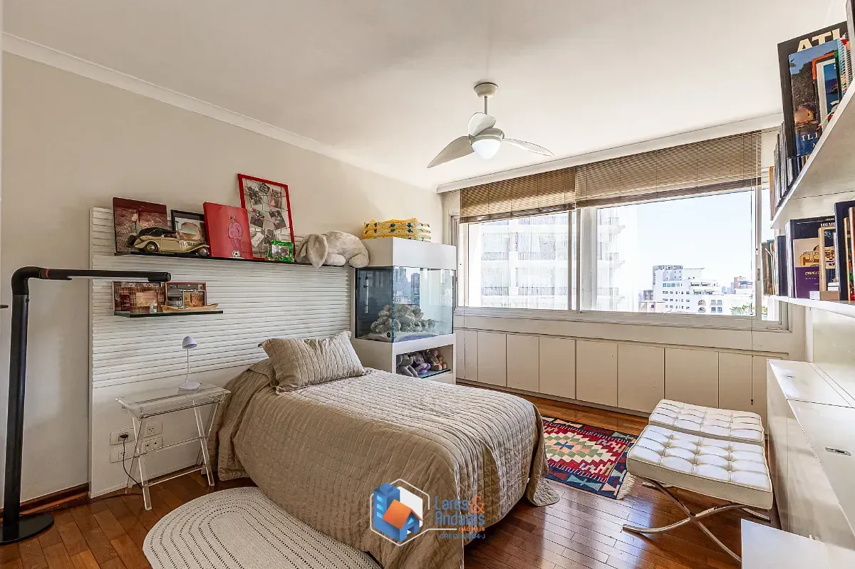 Imagem Cobertura para venda em Jardim Paulista com 3 quartos, sendo 1 suíte, 277m²
