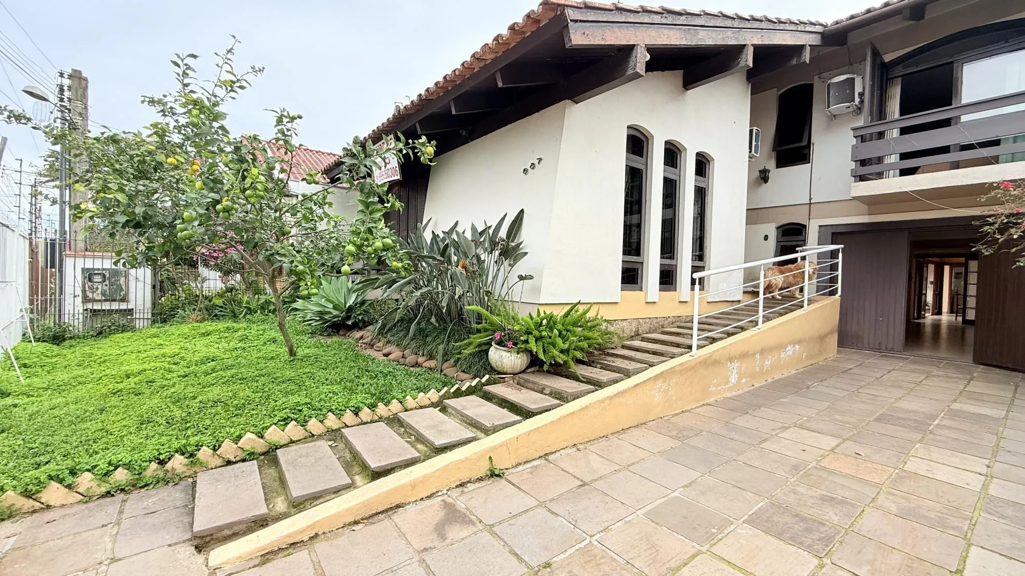 Imagem Casa para Venda - 260m², 4 dormitórios, sendo 1 suites, 4 vagas - Nonoai