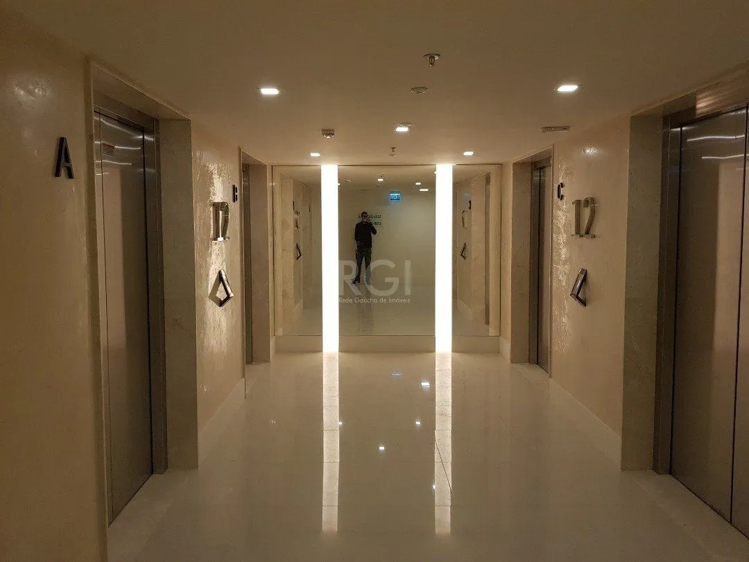 Imagem Conjunto/Sala para Venda - 38.59m², 0 dormitórios, Cristo Redentor