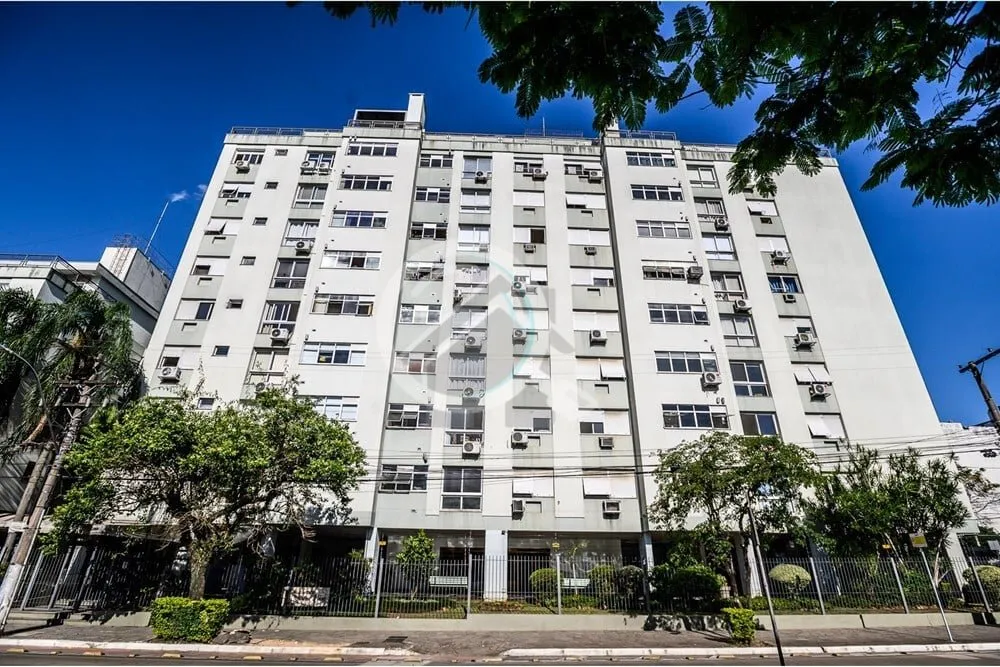 Amplo Apartamento no Menino Deus ? Com excelente iluminação natural. Espaço e conforto: Com 101 m...