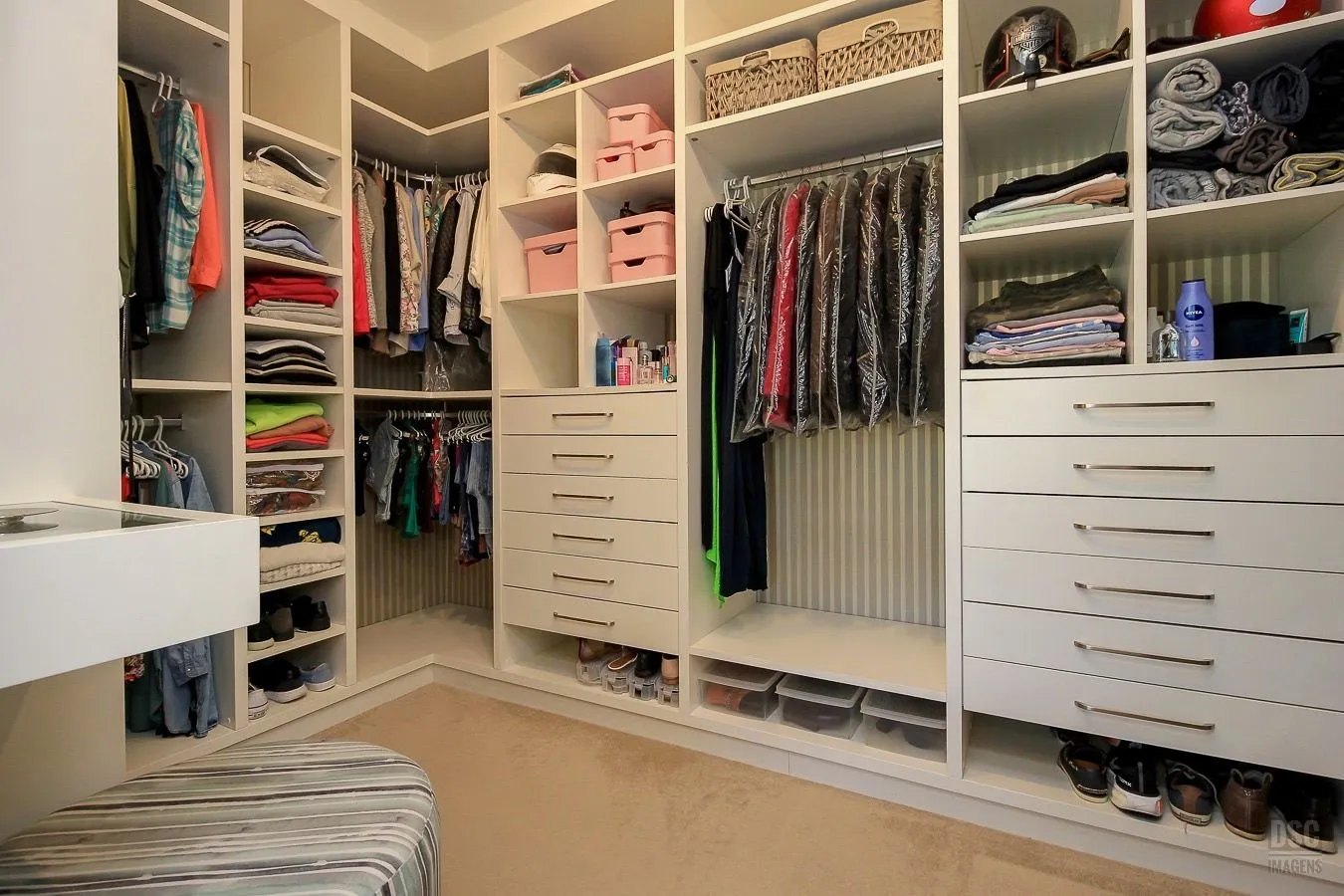 Imagem Casa dos Sonhos em Condomínio Fechado - Conforto, Estilo e Lazer Completo!