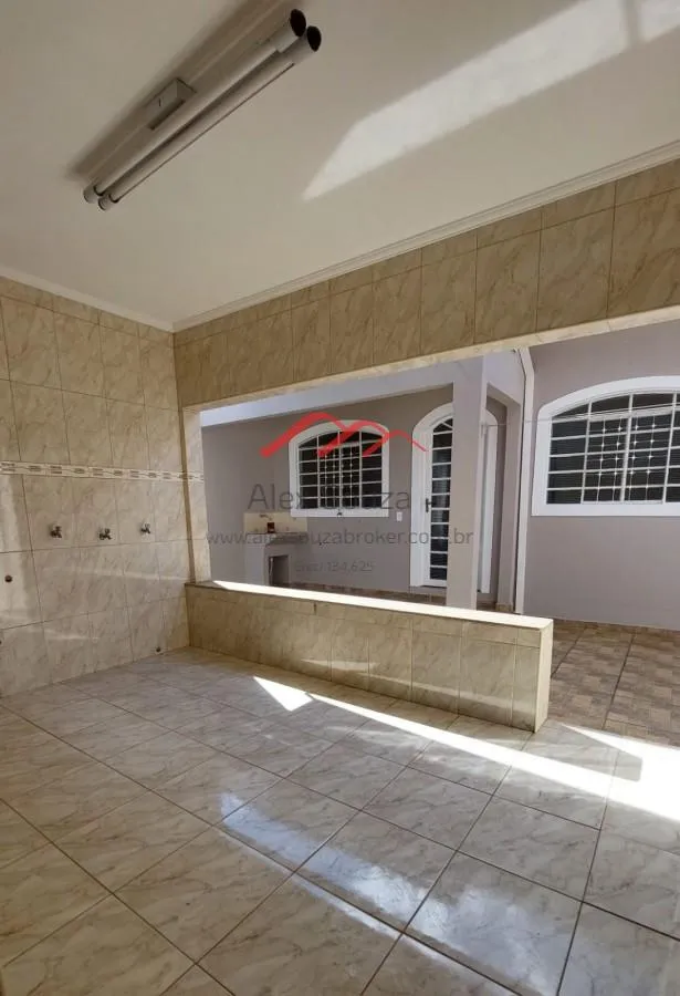 Imagem Casa para Venda em Hortolândia, Jardim Santa Izabel, 4 dormitórios, 1 suíte, 3 banheiros, 4 vagas
