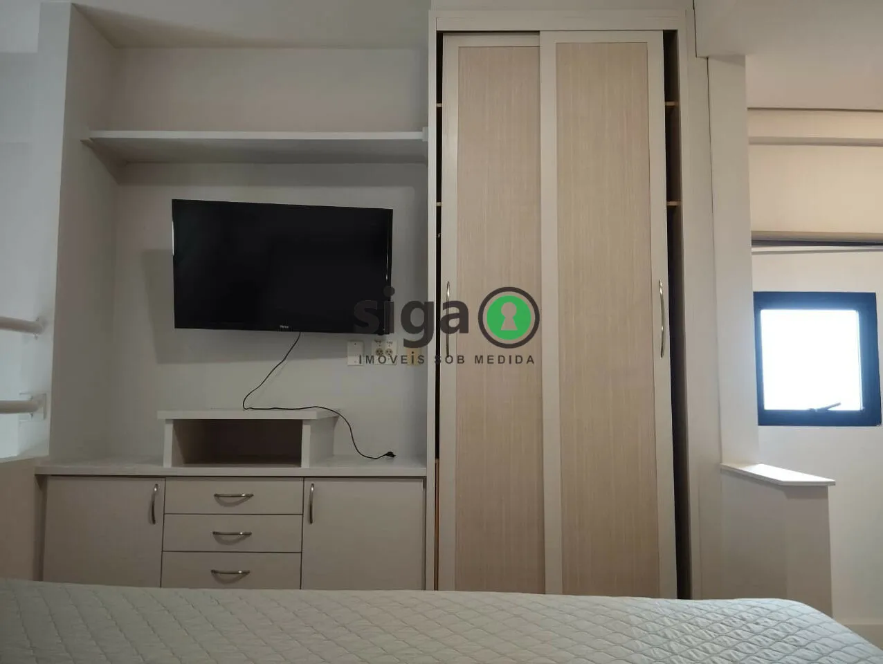 Imagem Apartamento Mobiliado em Moema com 1 Dormitório e 1 Vaga.