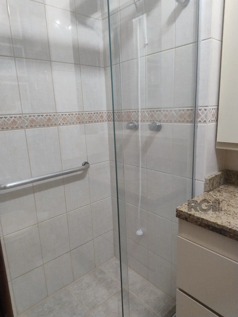 Imagem Apartamento para Venda - 72.98m², 3 dormitórios, suíte e 1 vaga - Menino Deus