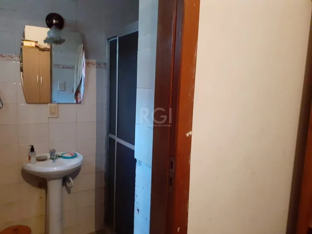 Imagem Casa para Venda - 120m², 3 dormitórios, 1 vaga - Santa Tereza