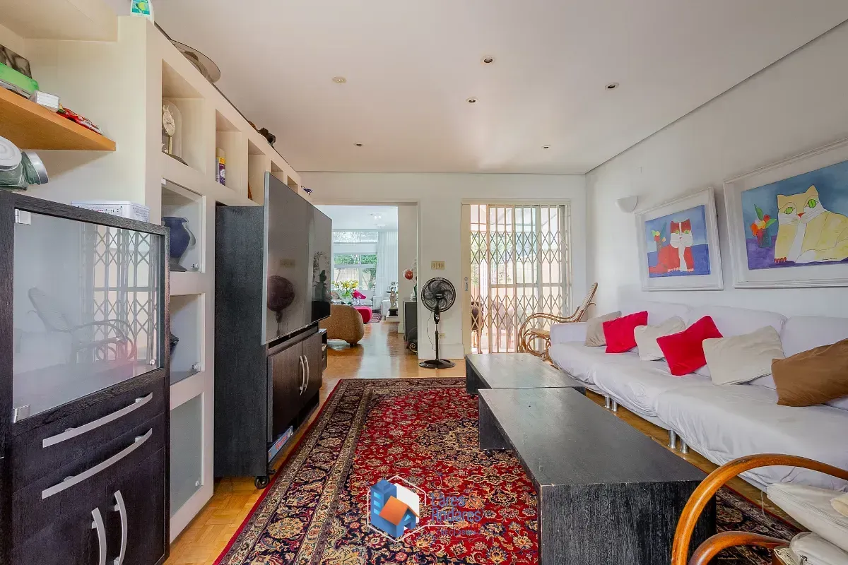 Imagem Casa para venda em Pacaembu com 5 quartos, sendo 3 suítes, 600m²