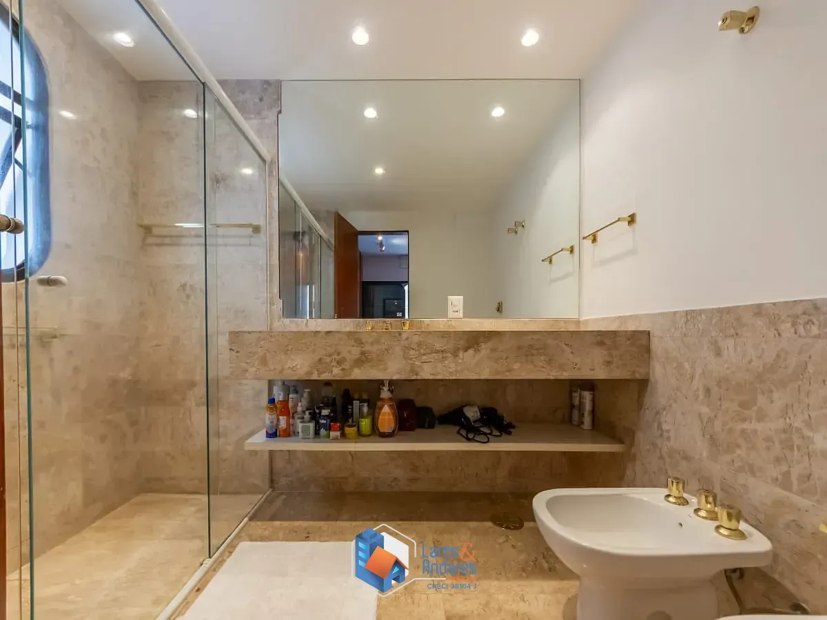 Imagem Duplex para venda em Cerqueira César com 5 quartos, sendo 5 suítes, 400m²