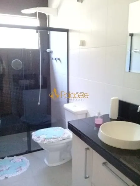 Imagem Casa à venda 3 Quartos, 1 Suite, 4 Vagas, 230M², Nossa Senhora do Perpétuo Socorro, Pindamonhangaba - SP