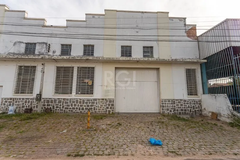 Imagem MÁFFER IMÓVEIS ALUGA - DEPÓSITO / PAVILHÃO NO 4º DISTRITO Rua Comendador Coruja, 131 - Floresta | Porto Alegre/RS Área privativa: 502 m² Com estacionamento frontal