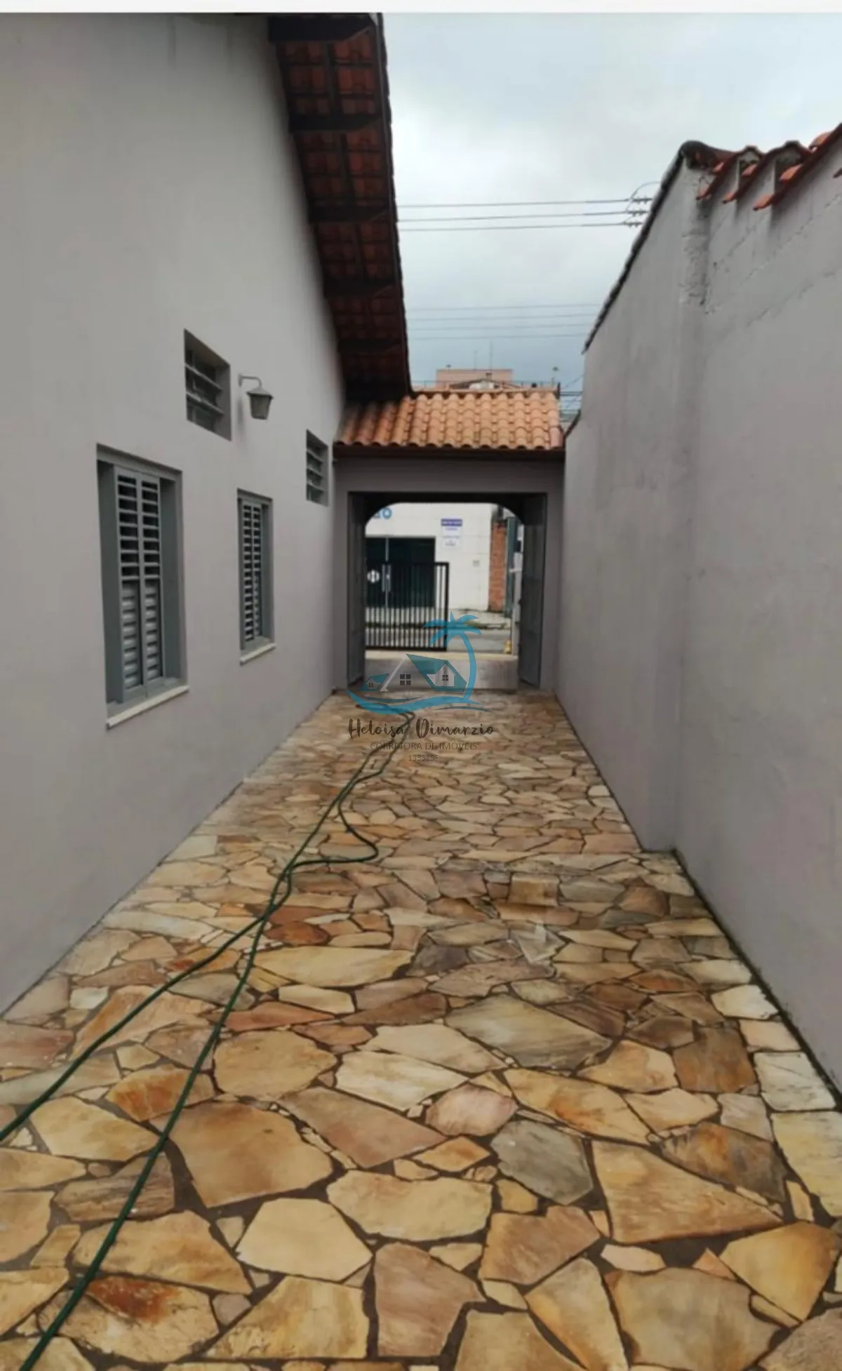 Imagem Excelente casa com 4 dormitórios a venda na região central de Ubatuba.