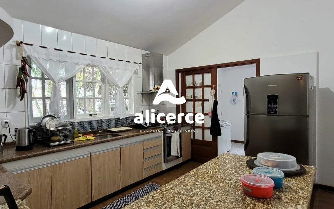 Imagem Casa à venda com 4 quartos 1 suíte, 162m² em Campeche Florianópolis