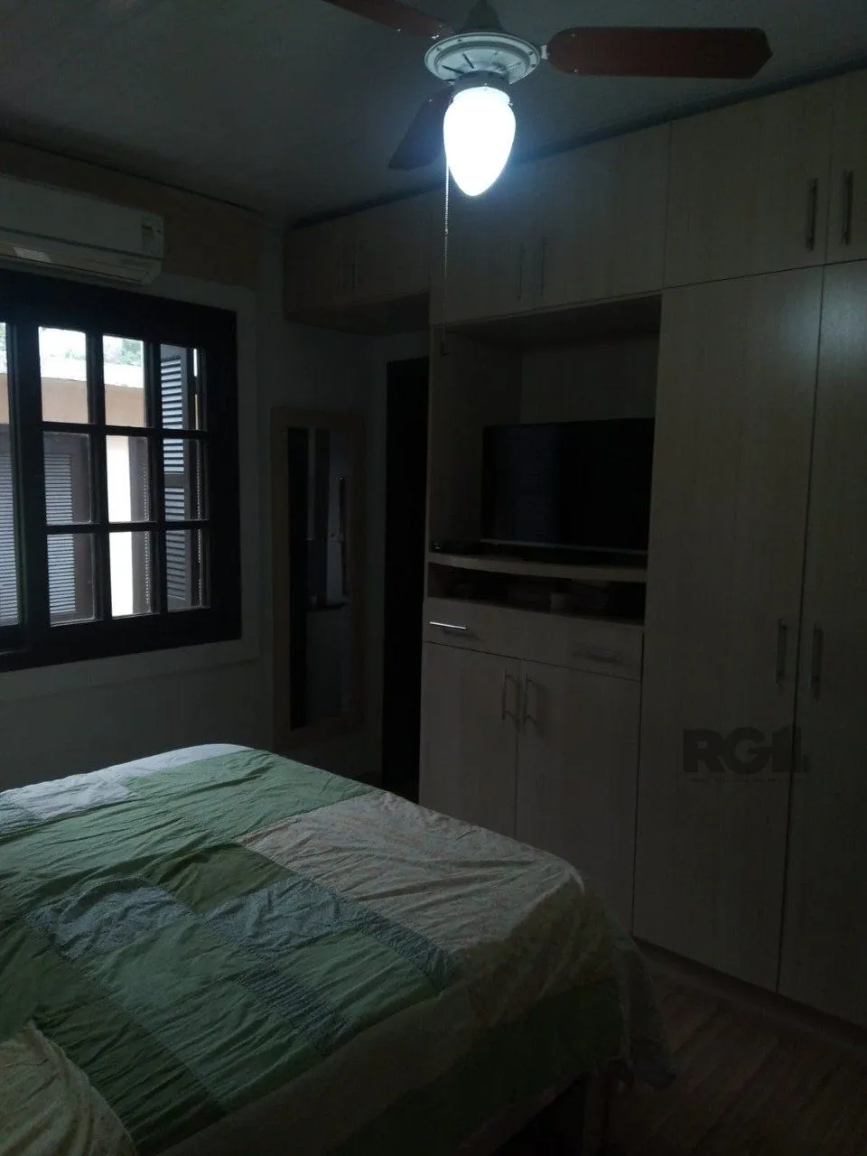 Imagem Sitio 4 dormsw, 1 suíte, vaga de garagem Bairro Sítio Ipiranga