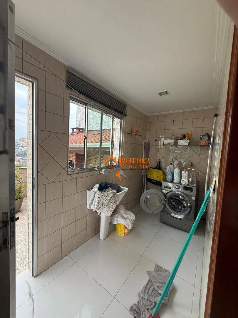 Imagem Sobrado com 3 dormitórios à venda, 220 m² por R$ 630.000,00 - Jardim Angélica - Guarulhos/SP