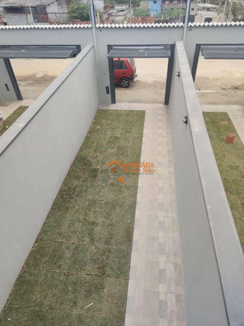 Imagem Sobrado com 2 dormitórios à venda, 74 m² por R$ 405.000,00 - Jardim Amazonas - Itaquaquecetuba/SP