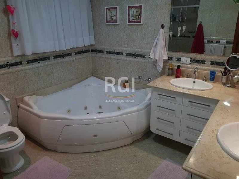 Imagem Casa para Venda - 300m², 3 dormitórios, sendo 1 suites, 4 vagas - Ipanema