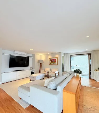 Imagem Apartamento situado em área nobre do centro, em localização privilegiada em Florianópolis! Próx...