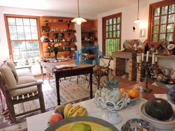 Imagem Casa à venda - Estilo, charme e privacidade em 2 Lotes!