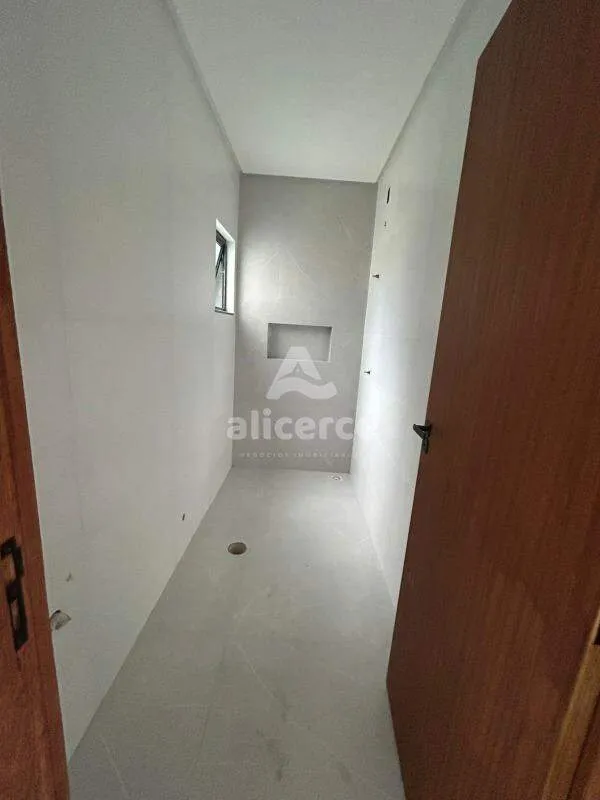 Imagem Sobrado à venda com 2 quartos , 65m² em Bela Vista Palhoça