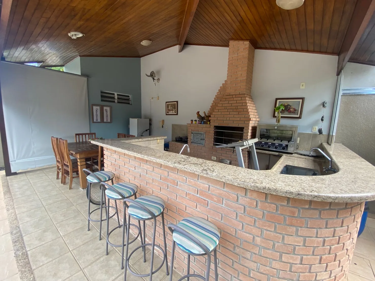 Imagem Casa à venda 3 Quartos, 1 Suite, 4 Vagas, 600M², Internacional Park, Guaratinguetá - SP