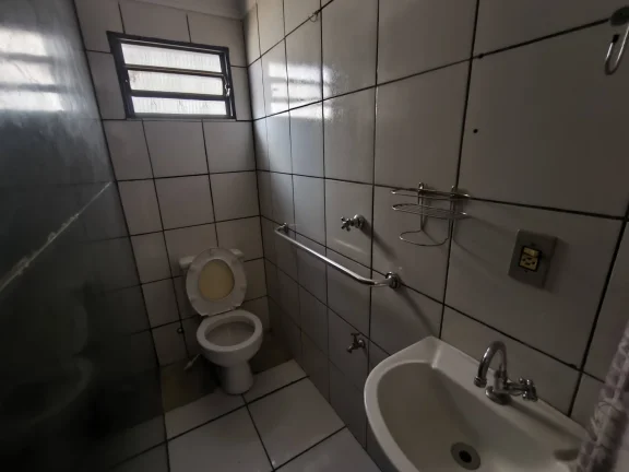 Imagem Casa 2/4 Com Sala Comercial Ou Casa De Apoio No Rio Formoso