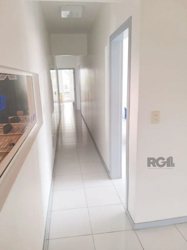 Imagem Casa comercial com 12 dormitórios no bairro Teresópolis